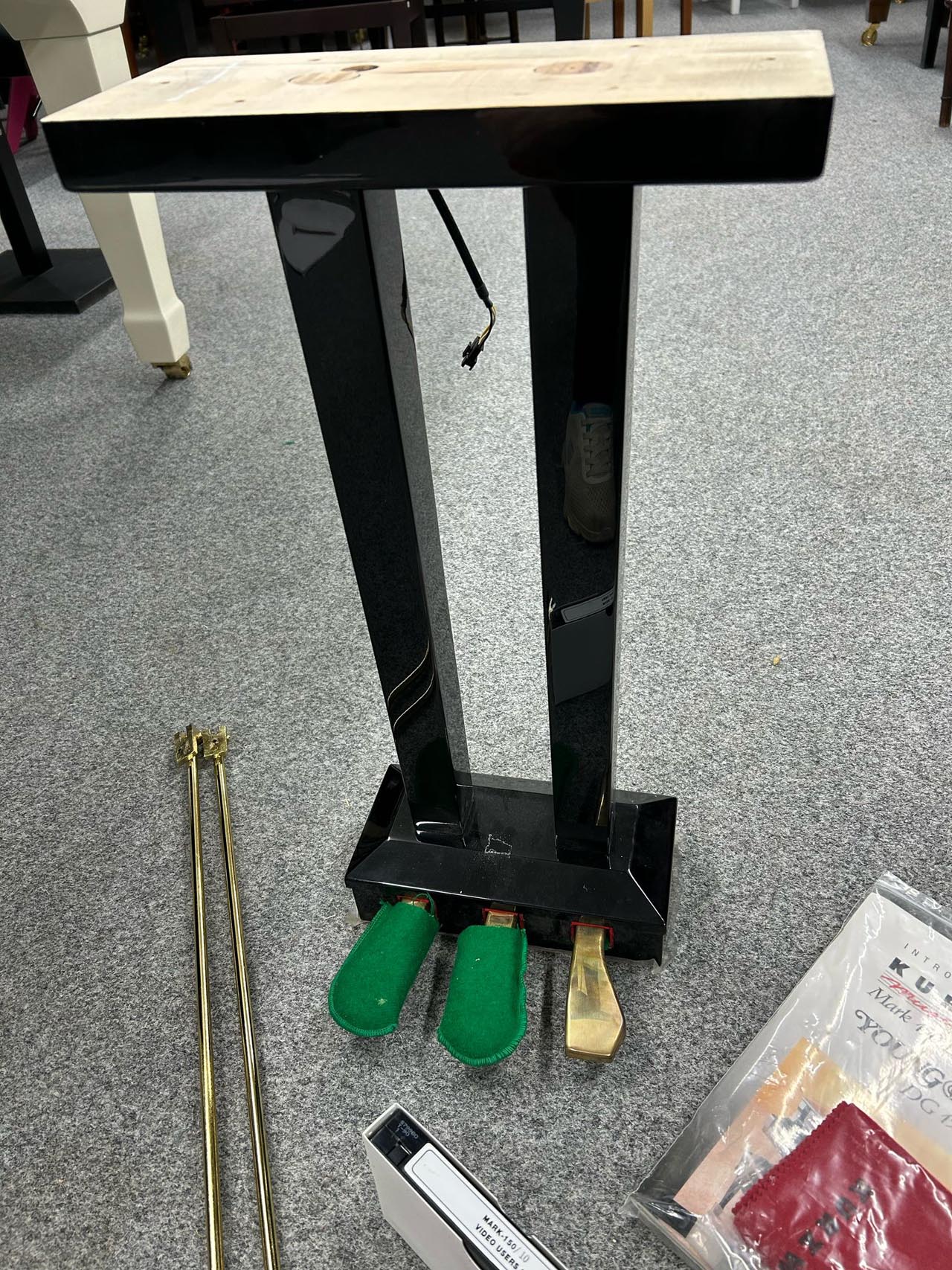 Lyra für ein Astor G Digital Flügel - 1413