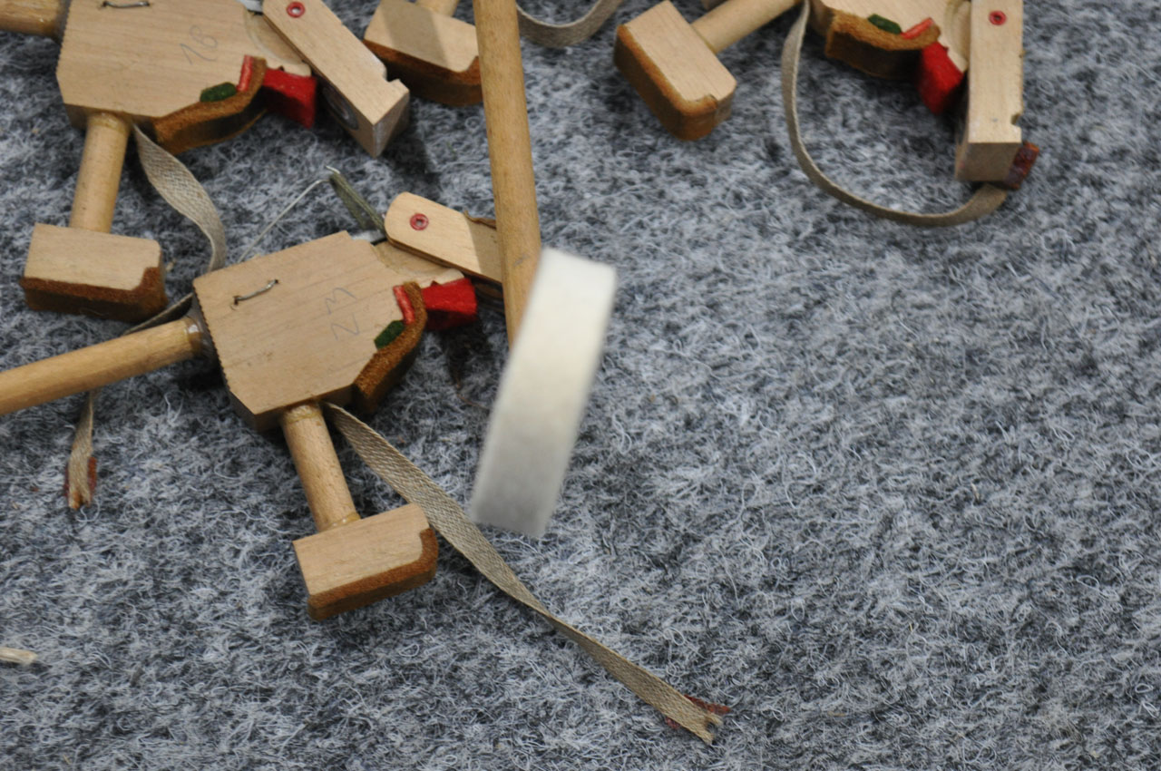 Hammerk&ouml;pfe mit Stiel f&uuml;r Klavier - 1357