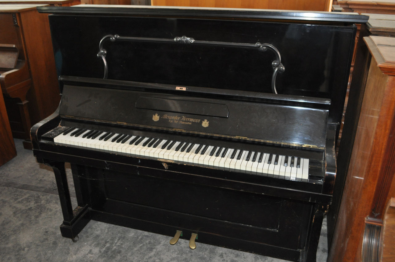 Herrmann Klavier - 0680