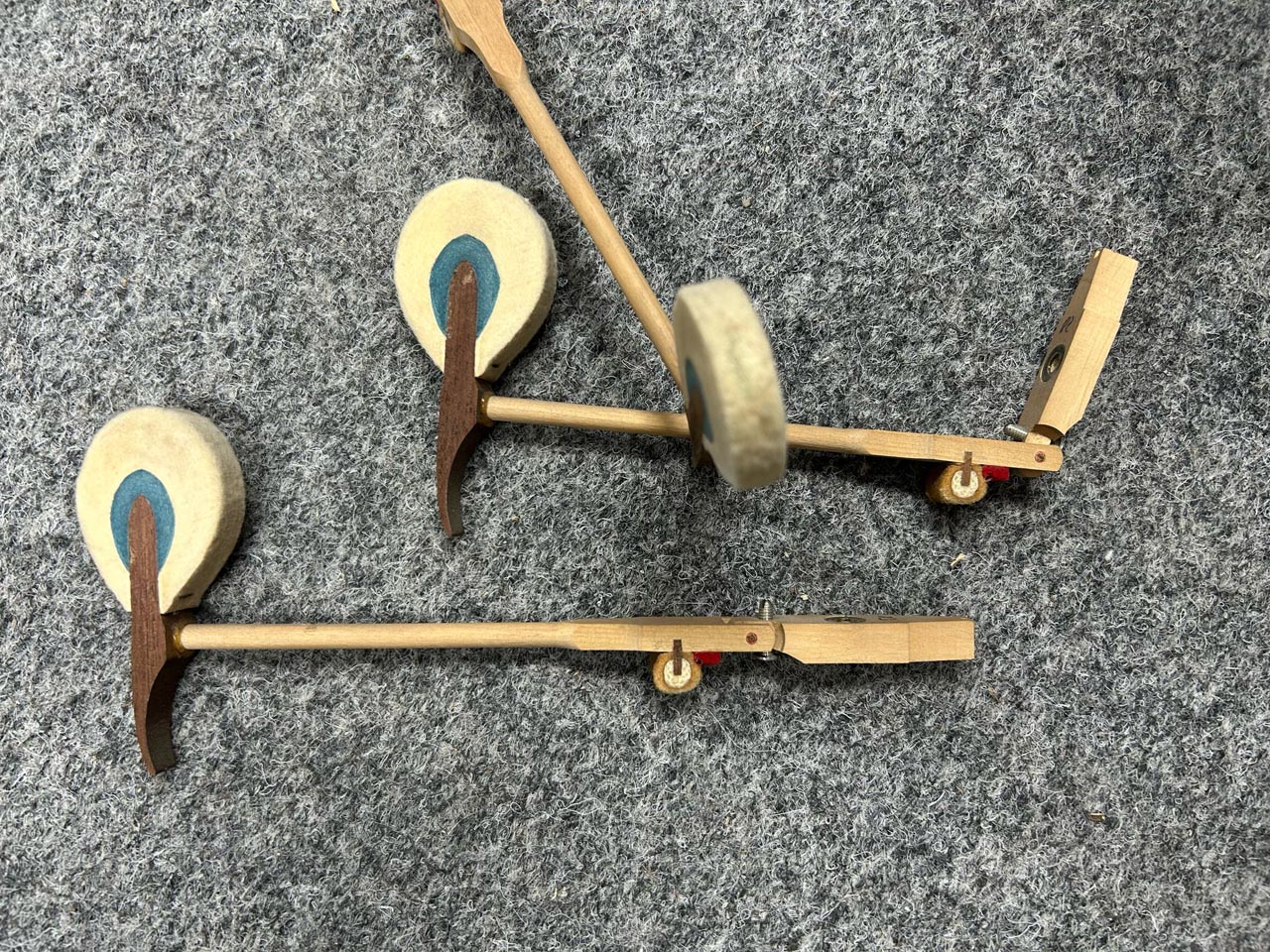 Hammerk&ouml;pfe mit Stiel und Kapsel und Schrauben - 1399