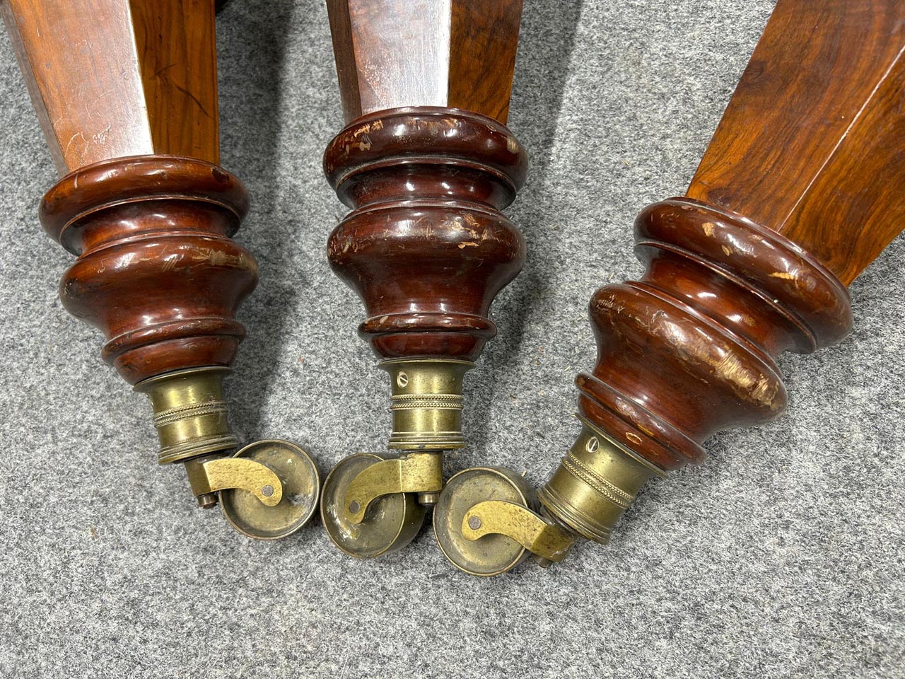 Beine Flügel - 1429