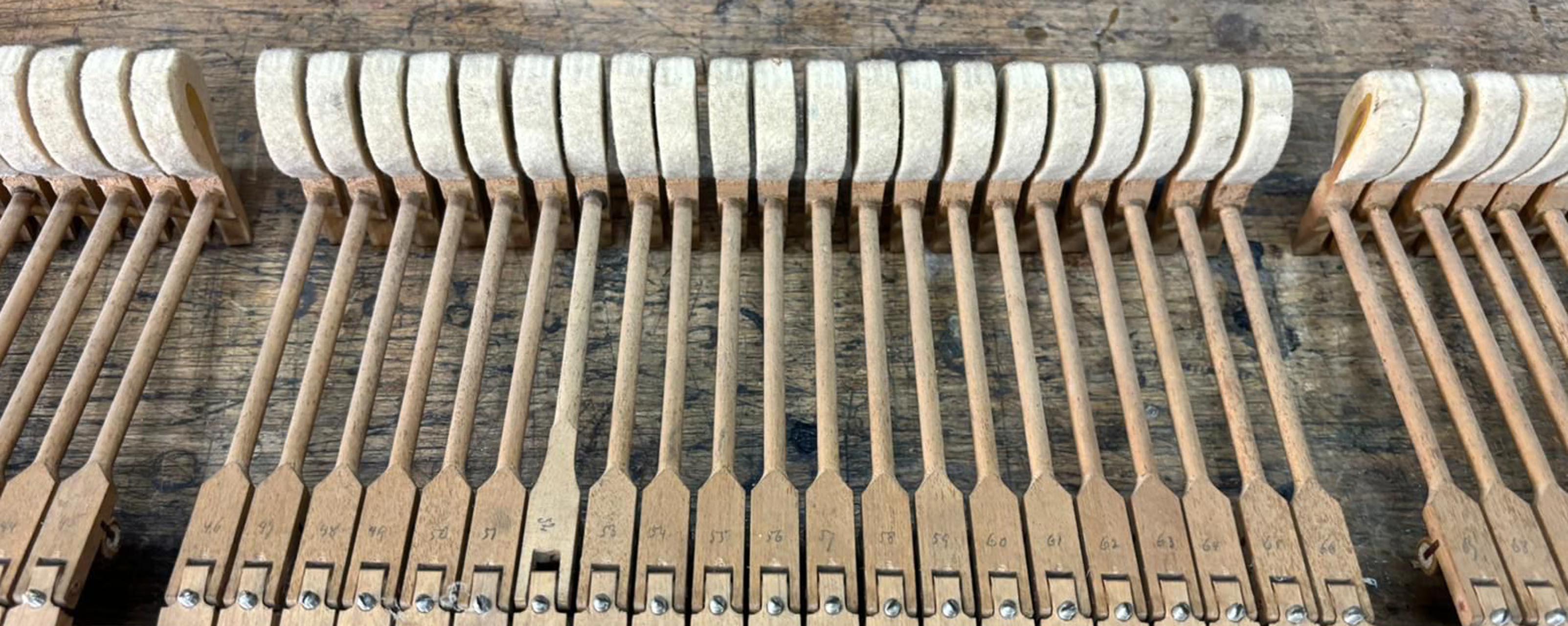 Hammerk&ouml;pfe und Stiele f&uuml;r Bechstein - 1441